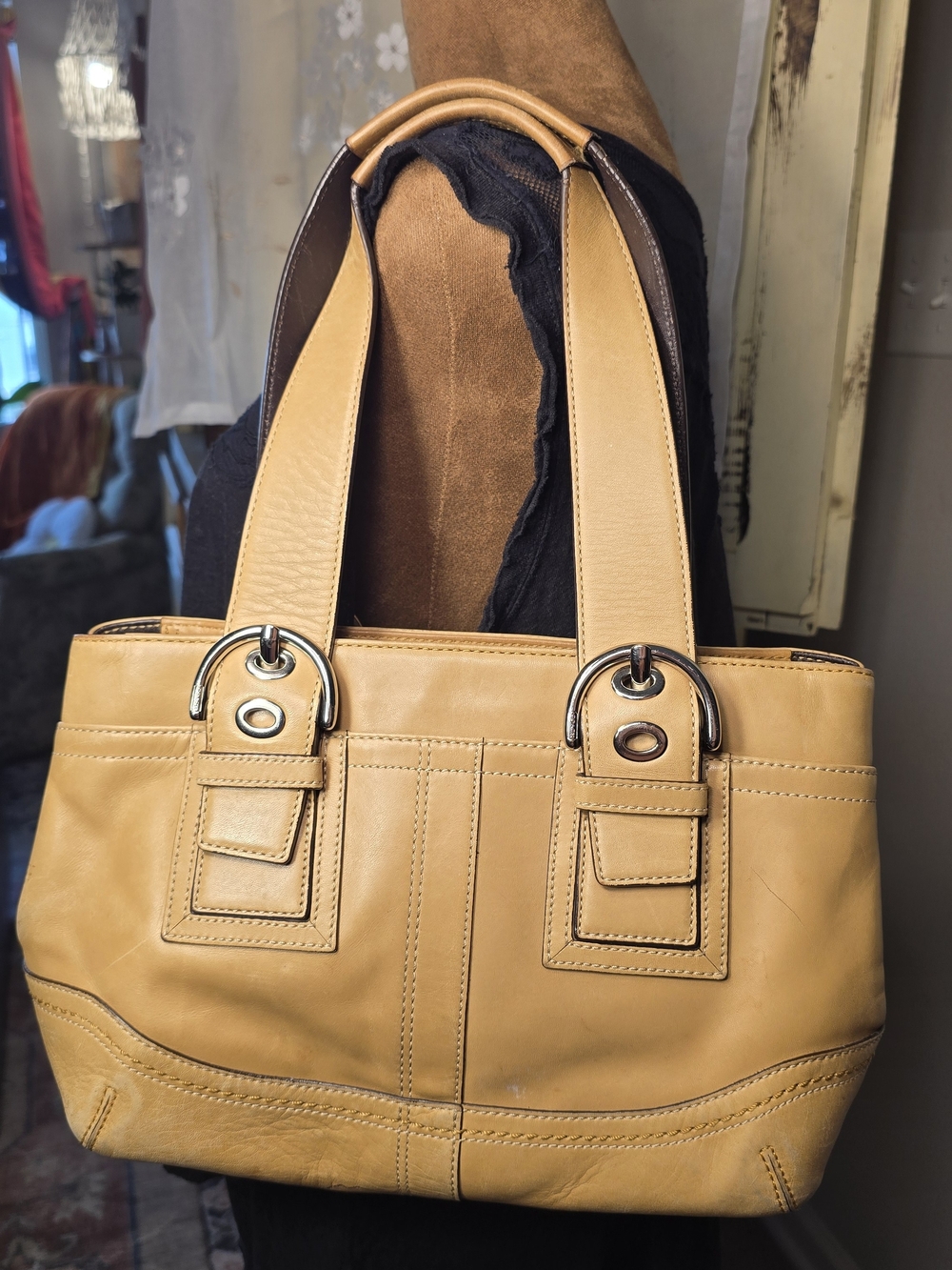 ✨️ COACH Soho Leather Tote in Camel / Tan 12302